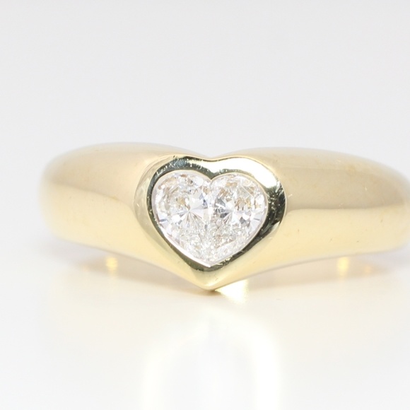 CaratsDirect2U Jewelry - 18K Gold Diamond Heart Ring 0.42 Ct /2 C19000294